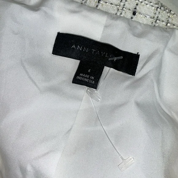 * SOLD* Ann Taylor Fringe Tweed Moto Jacket - Picture 14 of 17